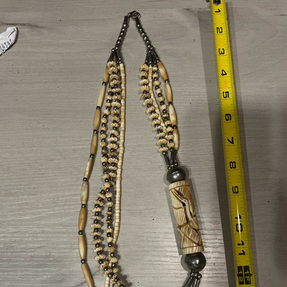 Gorgeous Necklace - Picture 3 of 4